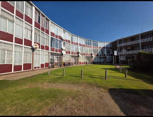 1 BEDROOM APARTMENT FOR SALE IN KEMPTON PARK EXT 05